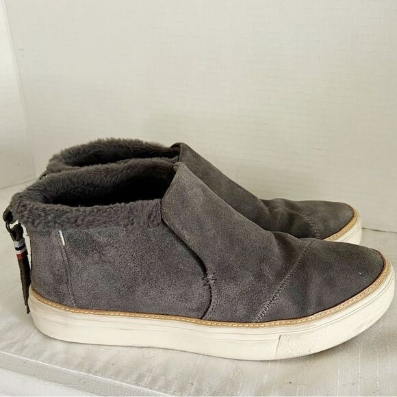 Toms Paxton Slip on Sherpa lined Gray Suede Sneaker Boots Sz Womens 9 - Picture 2 of 8